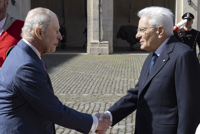 Il Presidente Sergio Mattarella accoglie Sua Maestà il Re Carlo III del Regno Unito di Gran Bretagna e Irlanda del Nord (Foto Presidenza della Repubblica)