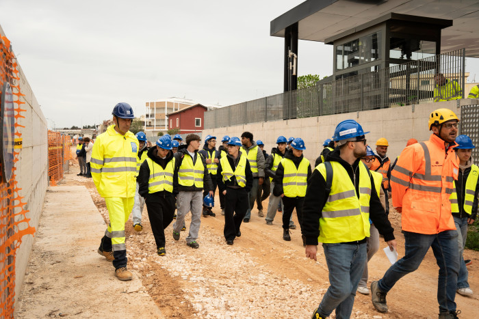 Studenti e giovani imprenditori al cantiere FAL di Modugno